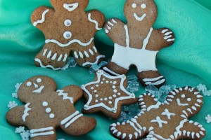Biscotti pan zenzero decorati Natale bambini