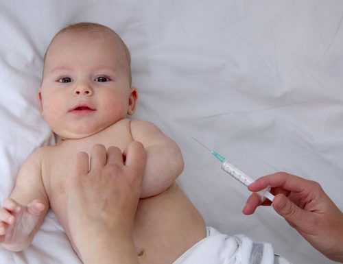 La lunga diatriba dei vaccini: come scegliere senza polemiche?
