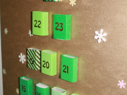 Calendario dell’avvento a forma di albero di Natale